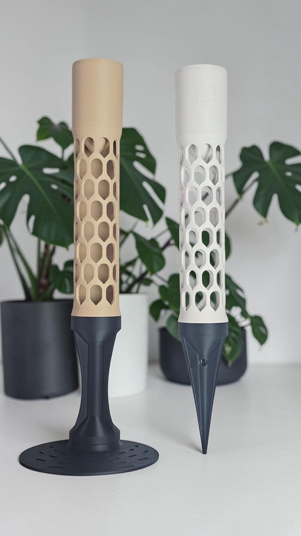 Modular Moss Pole with Disc or stake base